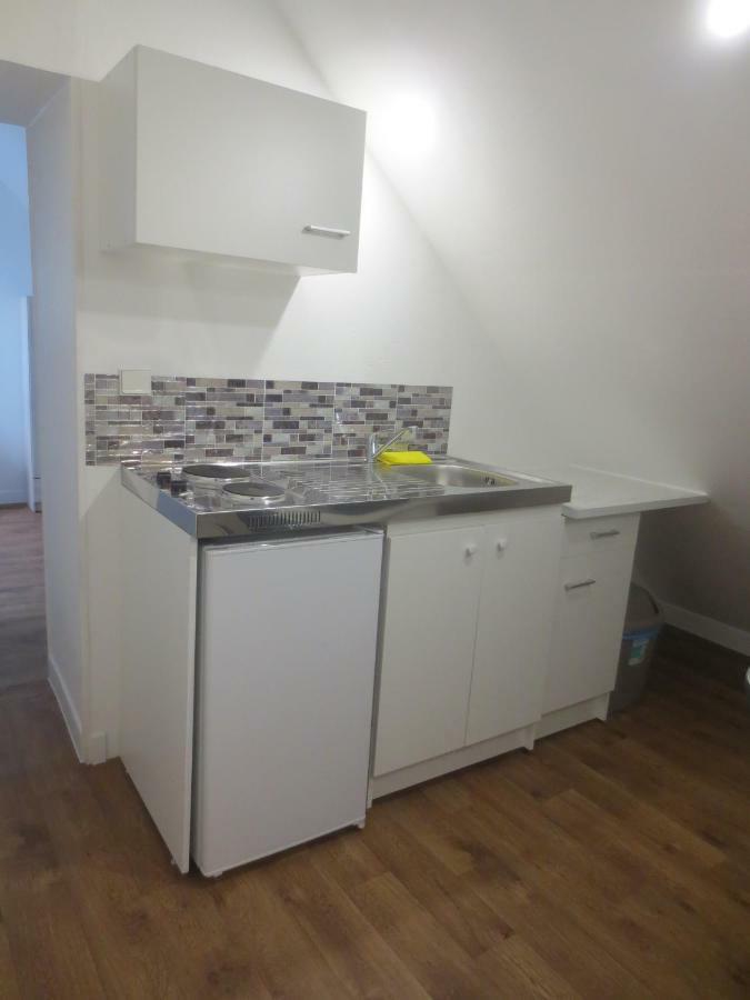 Appartements Et Studios Meubles Au Centre Ville D'Ouzouer Sur Loire 外观 照片